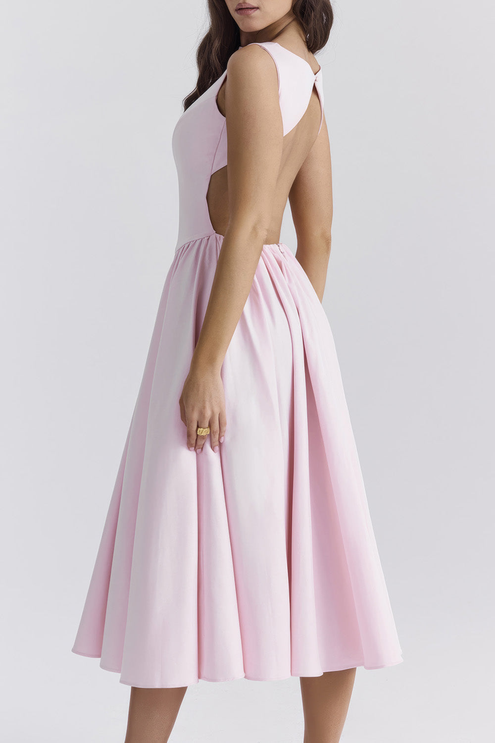 Elegant Sleeveless Midi Dress with Open Back