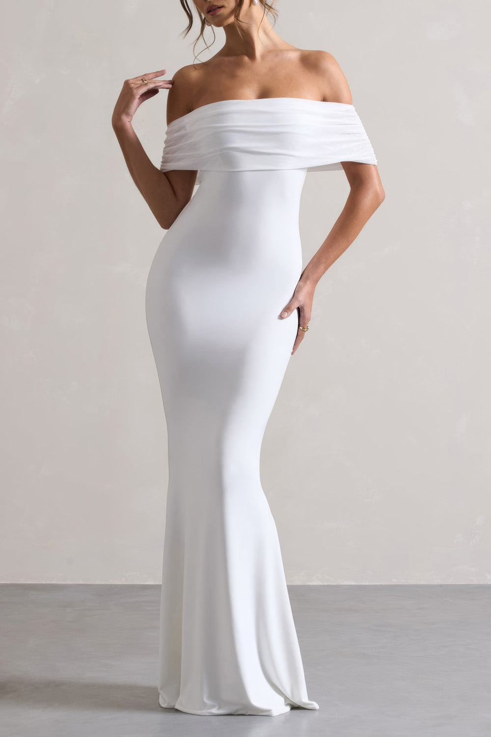 Elegant Off-Shoulder Maxi Dress with Draped Back Design