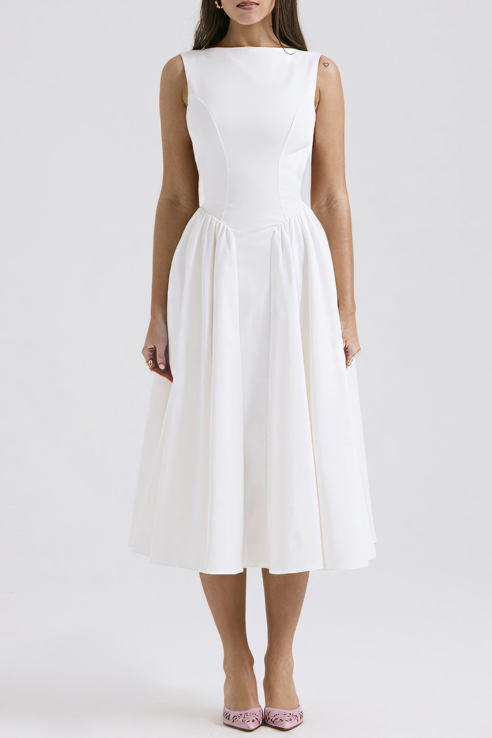 Elegant Sleeveless Midi Dress with Open Back