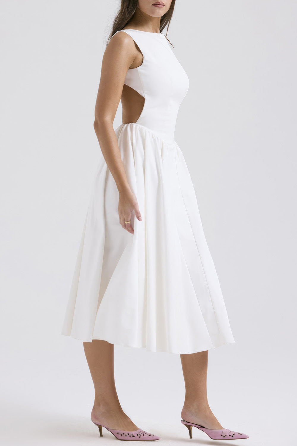 Elegant Sleeveless Midi Dress with Open Back